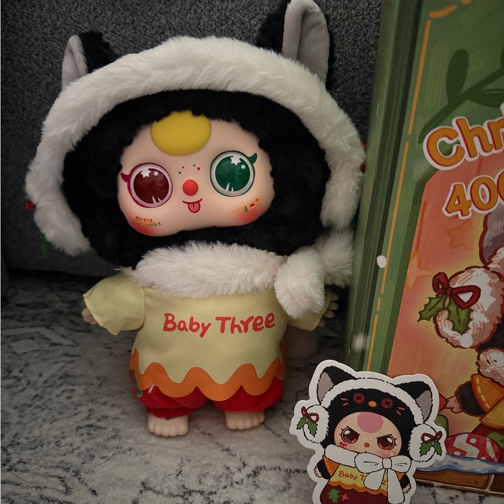 Baby Three Christmas 400% Santa Kitten